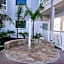 Cozy Galveston Beach Front Condo