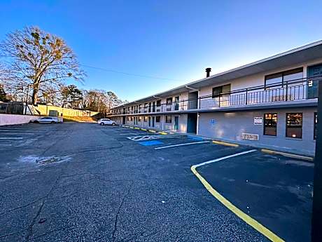 Rodeway Inn Jonesboro - Atlanta South