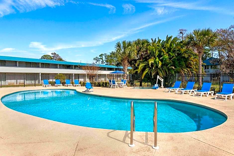 Baymont by Wyndham Intl Speedway/I-95/Daytona Beach
