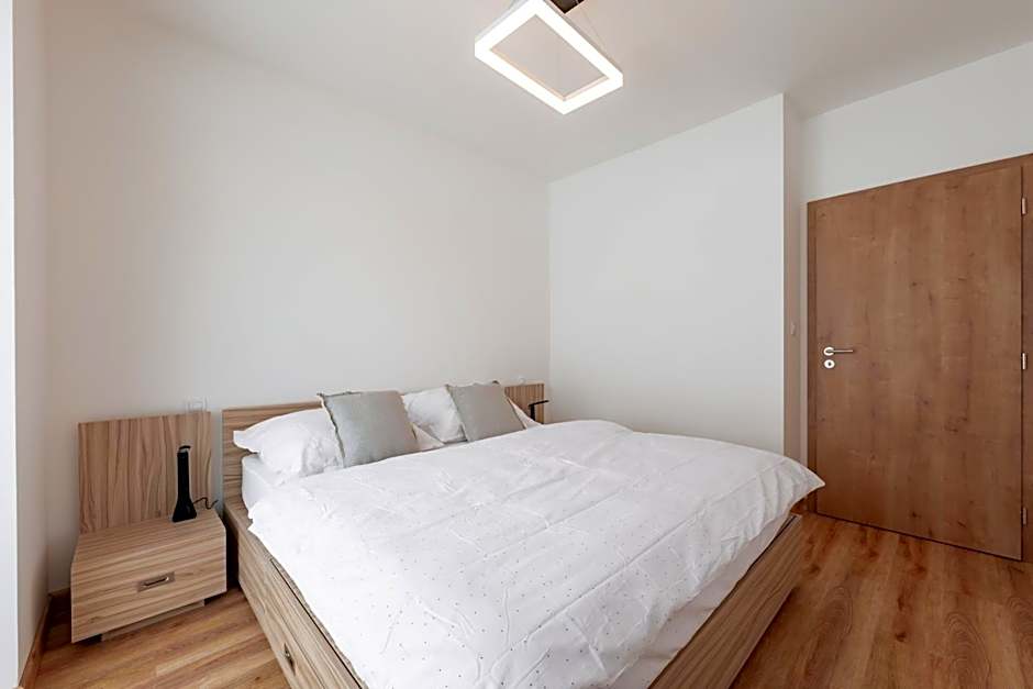 Photo 1 of 6 of 2 Bedroom Apartment, Garden View