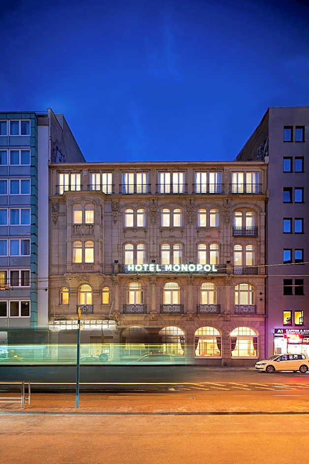 Hotel Monopol - Central Station