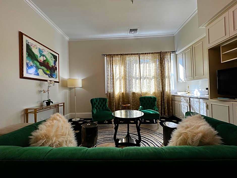 Sterling Hotel