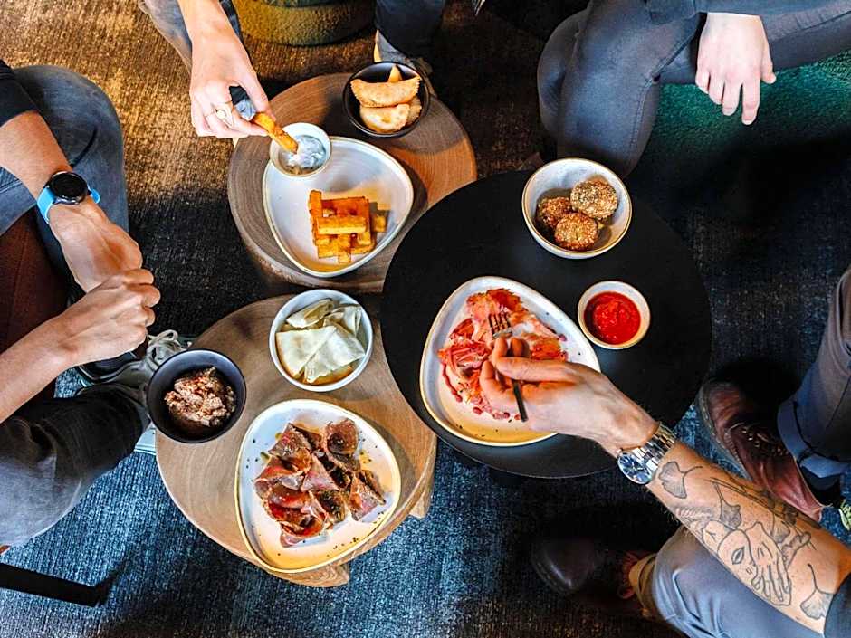 TRIBE Lyon Croix Rousse