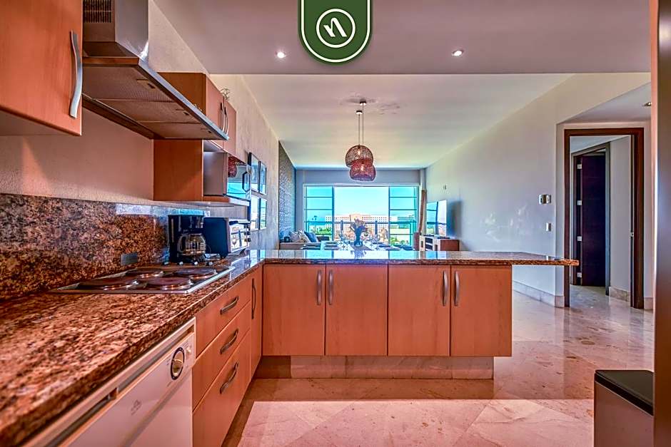 Amazing 2BR Condo with Pool and Access to VIDANTA