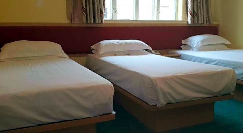 Man Va Hotel