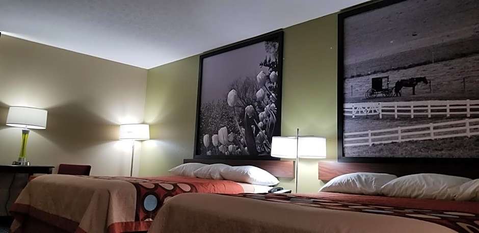 Super 8 by Wyndham Bellefontaine