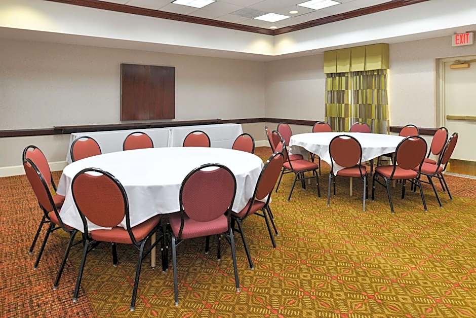 Hampton Inn By Hilton College Park