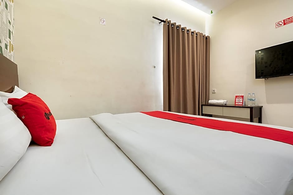 RedDoorz Plus @ Siradj Salman Samarinda