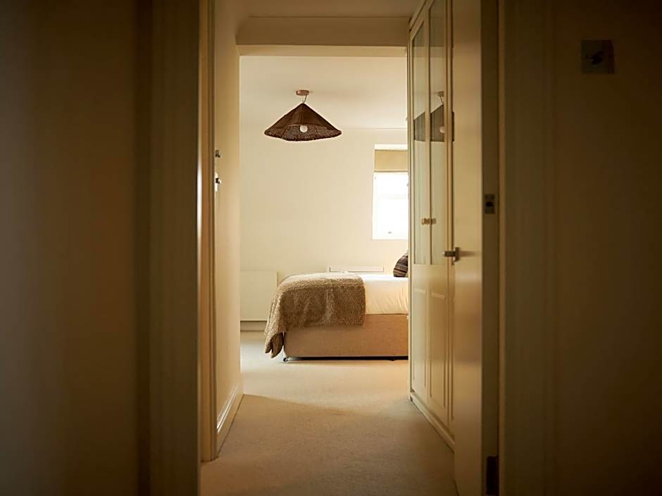 Europa House Apartments