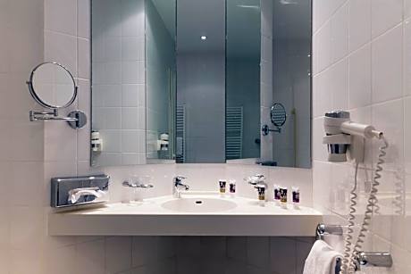 Classic Twin Room - City Side