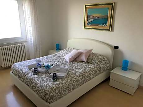 Standard Double Room with Private Bathroom