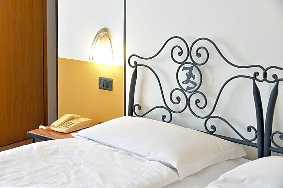 epOche Hotel Zanella 1889