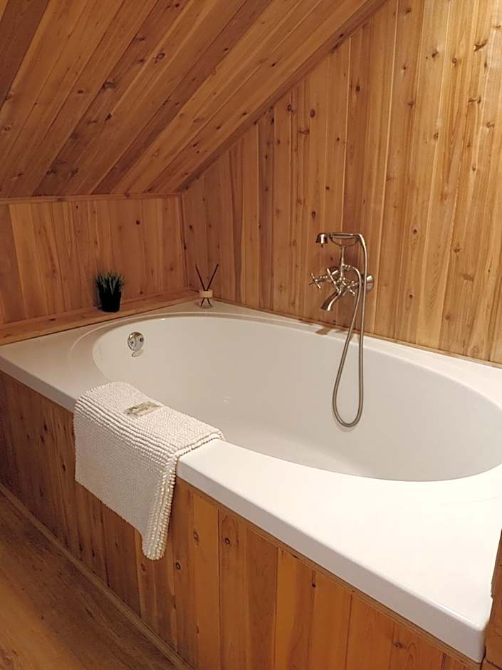 Stonewater Manor B&B