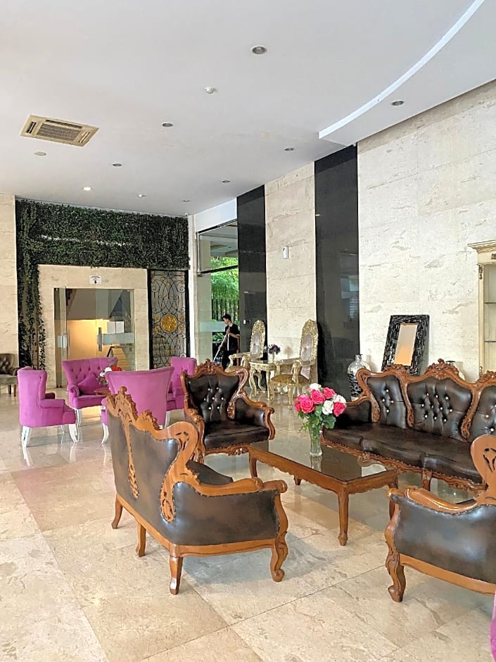 Marilyn Hotel Serpong