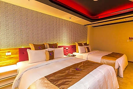 Comfort Quadruple Room with Hot Spring