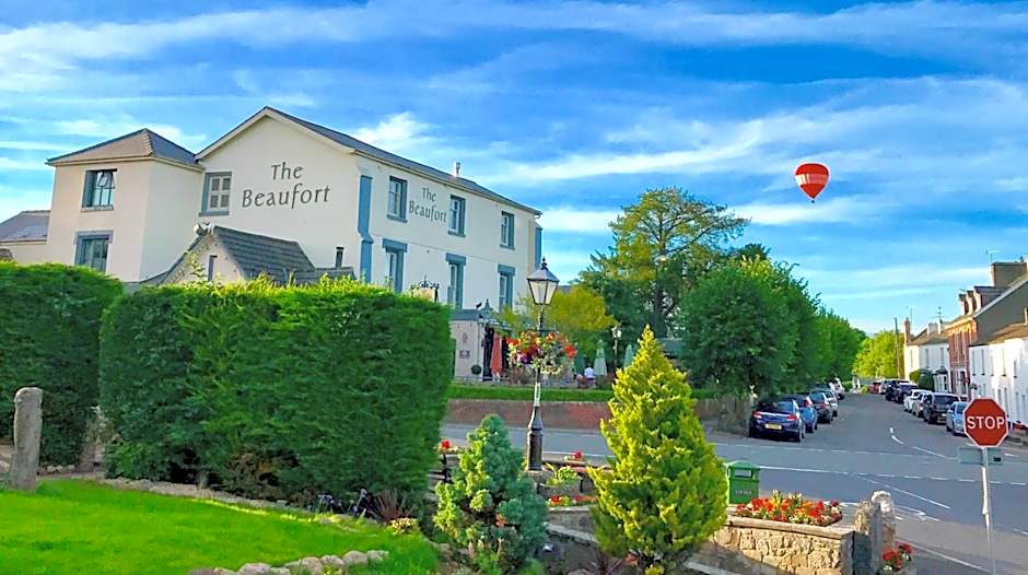 The Beaufort, Raglan