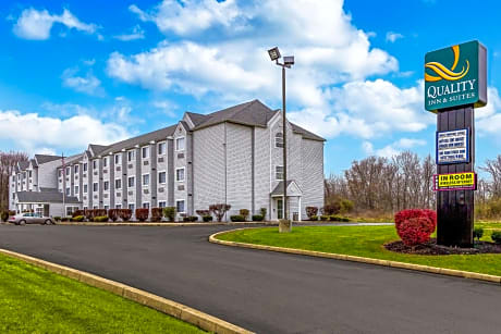 Quality Inn & Suites North Lima - Boardman