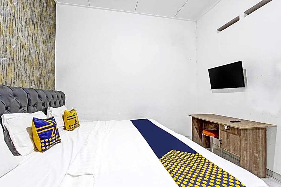 SPOT ON 91521 Mayong Guesthouse