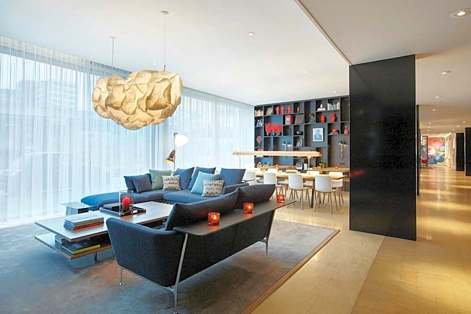 citizenM Schiphol Airport