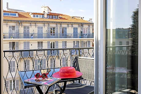 Classic Double Room with Balcony