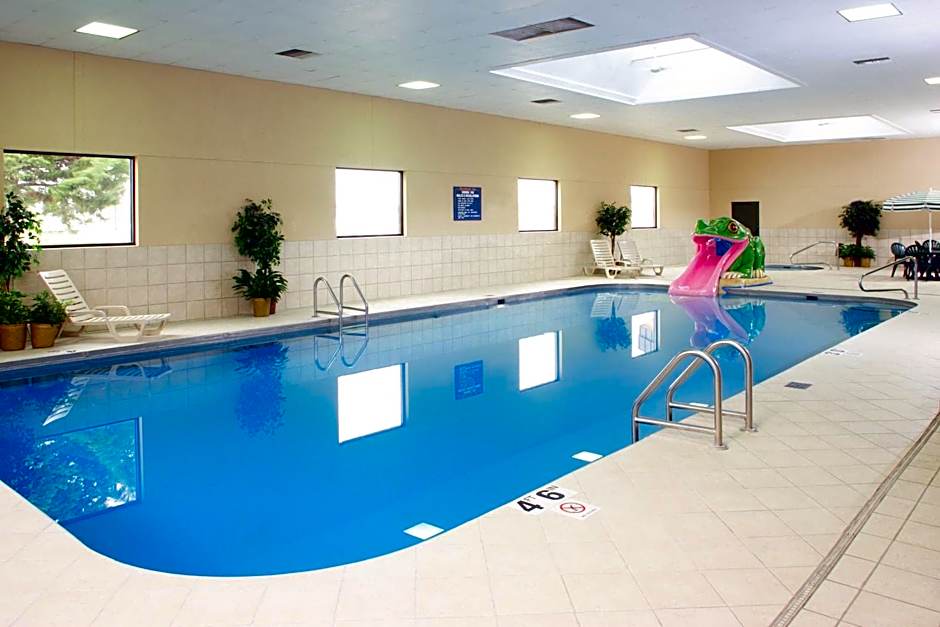 AmericInn by Wyndham Watertown