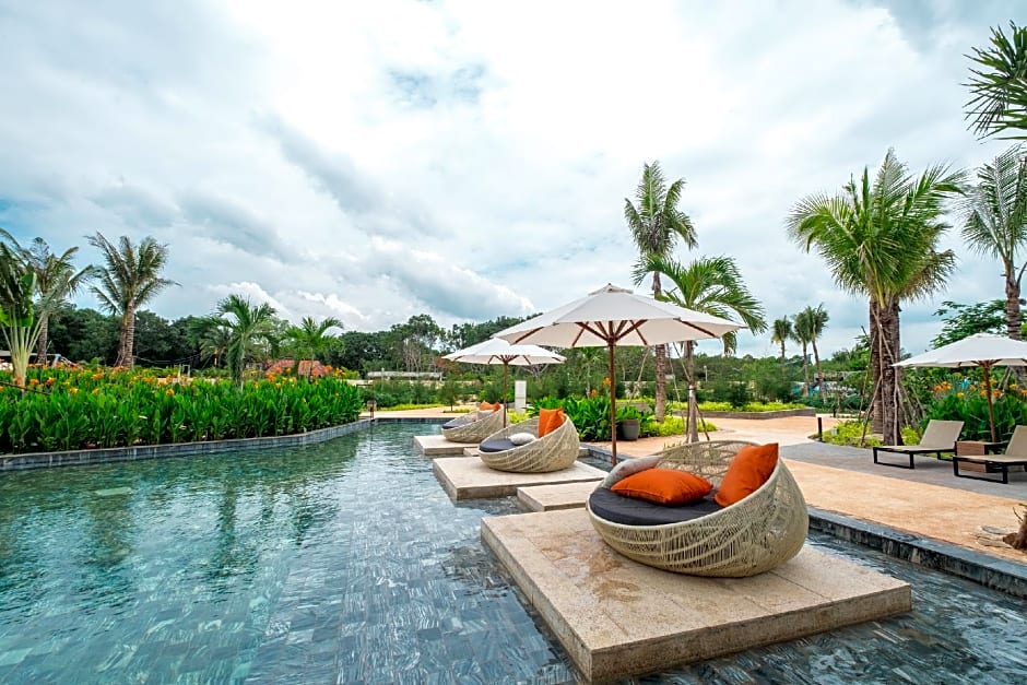 Minera Hot Springs Binh Chau