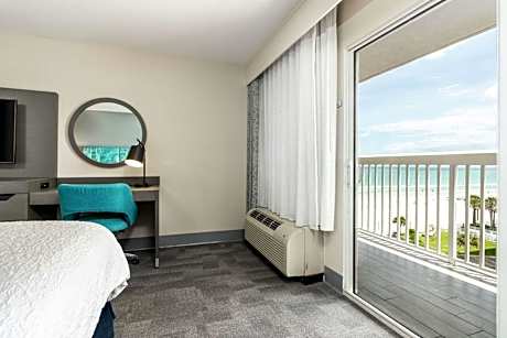 Queen Room with Partial View