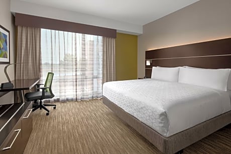 King Room - Hearing Accessible/Non-Smoking