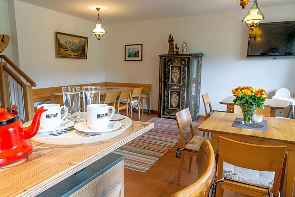 Almhaus Alpenrose Postalm