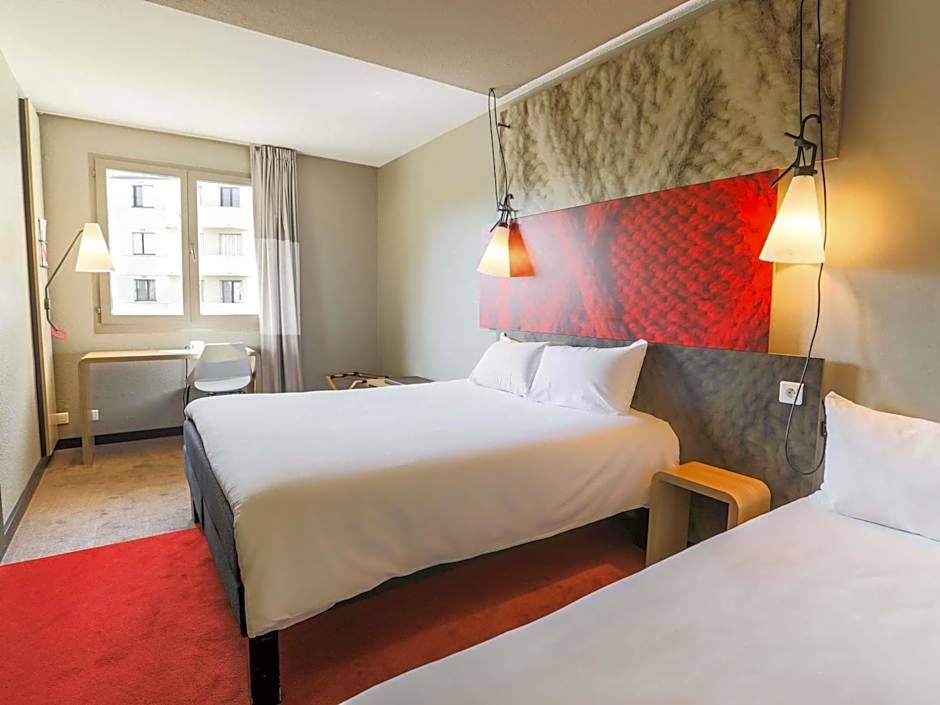 Ibis Saint Étienne - La Terrasse