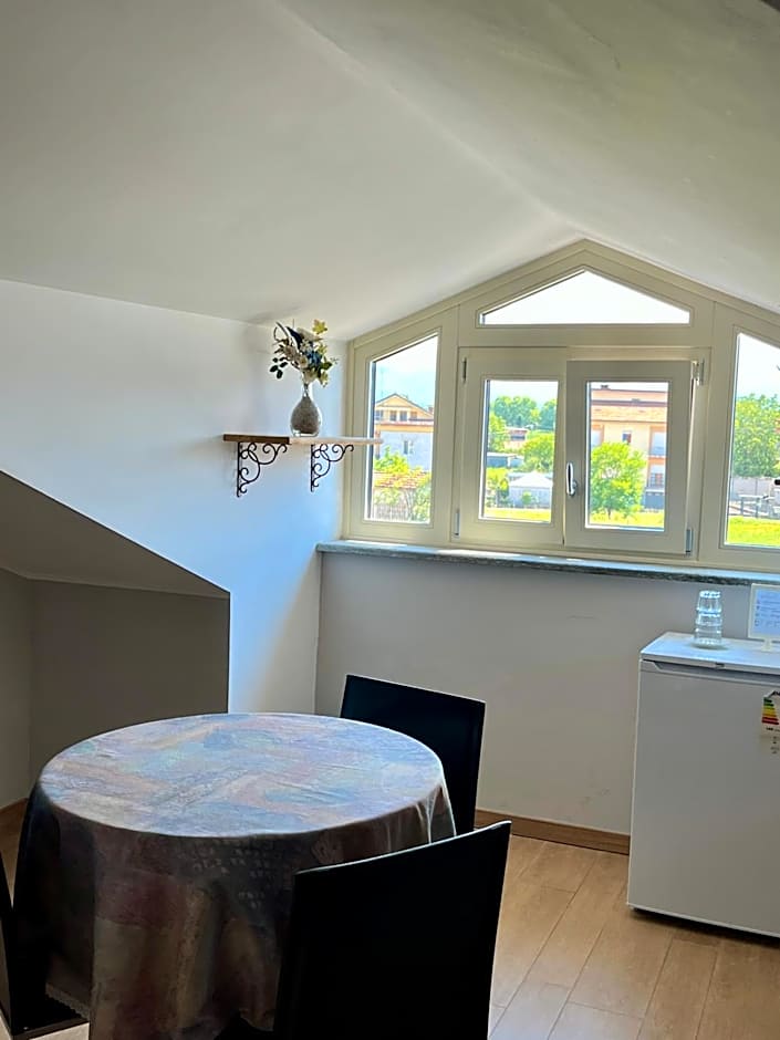 Eremes Rooms & Apartments