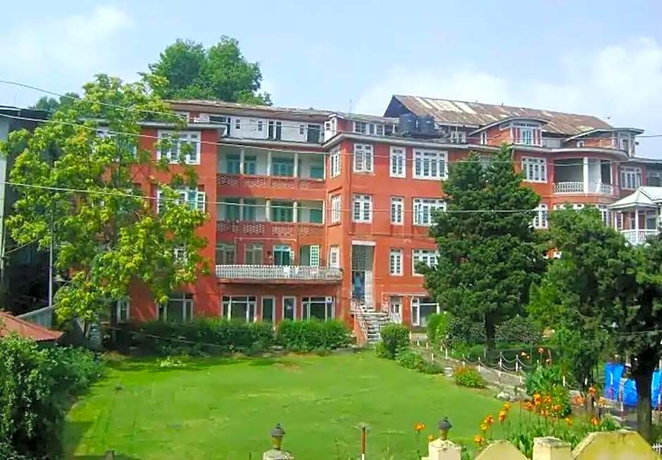 Hotel the Embassy – Srinagar, PA