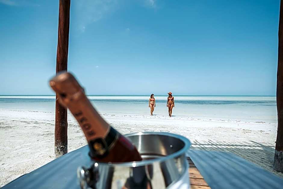 Las Nubes Holbox