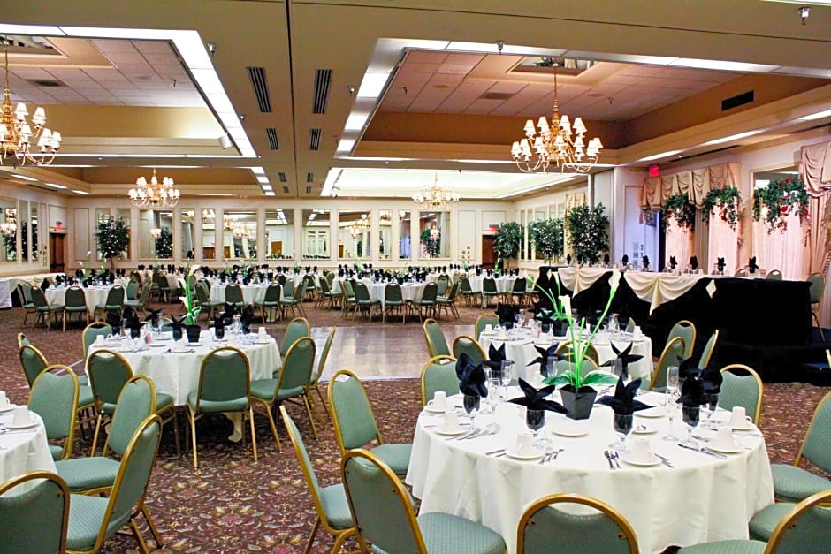 University Square Hotel