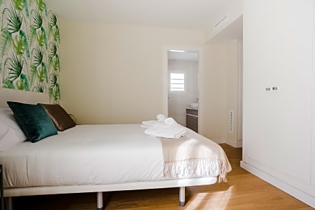 THREE BEDROOMS ATTIC CAPACITY 5 PAX