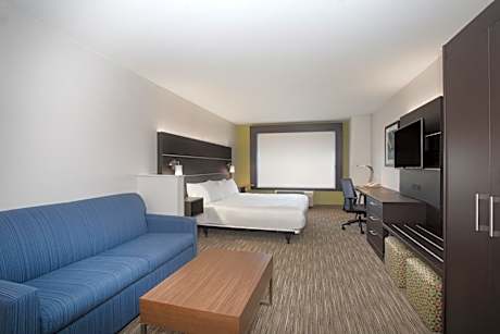 King suite with Bath Tub - hearing Accessible/Non-Smoking