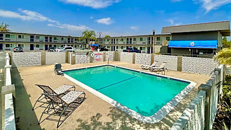 2 King Beds | Mobility Access RI Shwr Nsmk