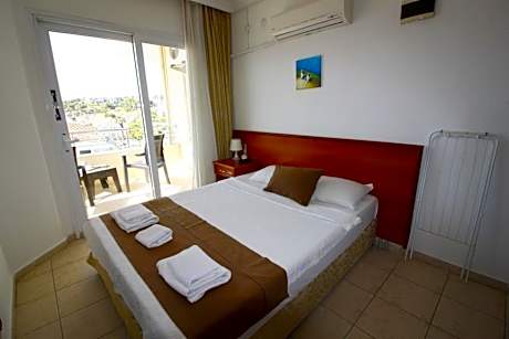 Twin Room with Balcony