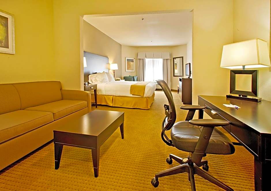 Holiday Inn Express Hotel & Suites Shamrock North By IHG