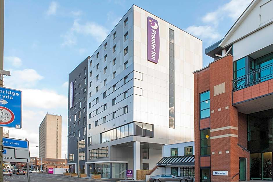 Premier Inn Woking Town Centre