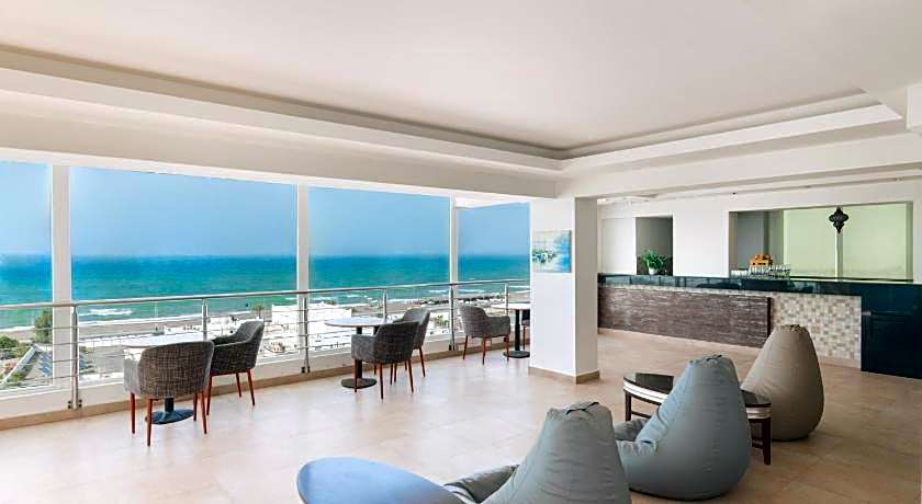 Al Hail Waves Hotel Managed By Centara