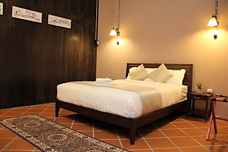 Double Room with Private External Bathroom