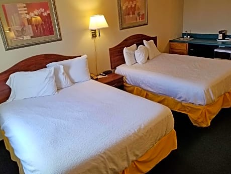 2 Queen Beds Deluxe Non-Smoking