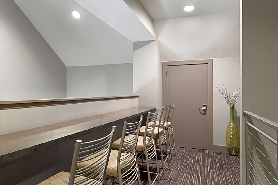 Eastland Suites Hotel & Conference Ctr, Trademark by Wyndham