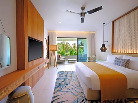 Deluxe King Room with Anse Royale and Mountain View