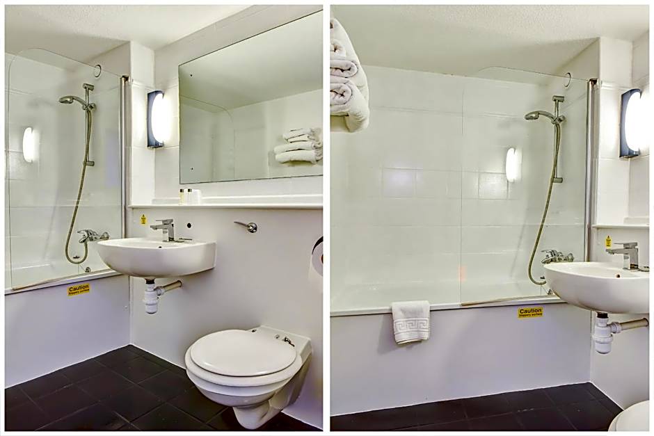 The Hotel Rafiya, Redditch