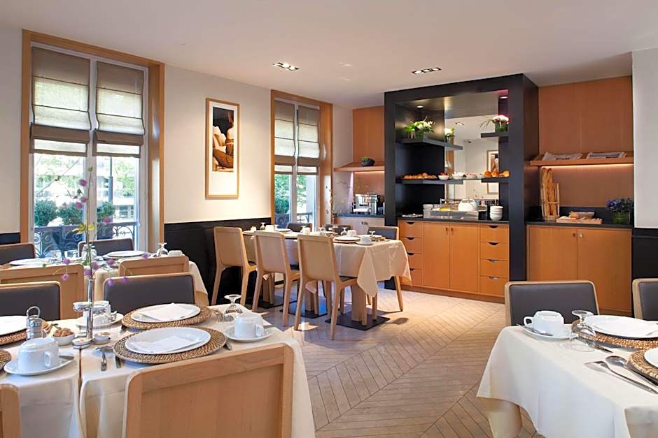 Marceau Champs-Elysées