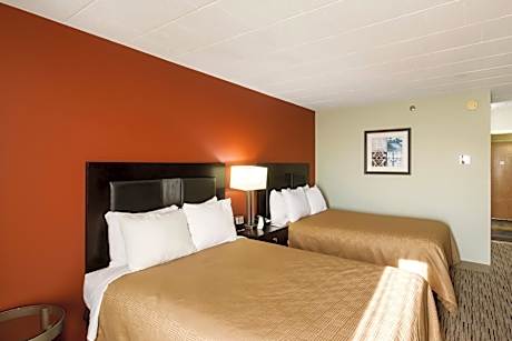 2 Double Beds, Nonsmoking, Accessible