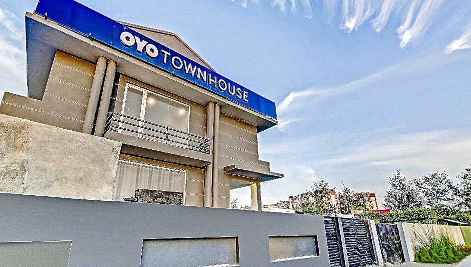 Townhouse Knowledge Park  Near Sharda University