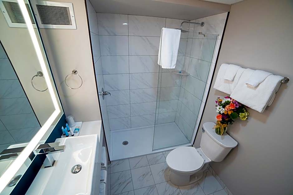 Fort William Henry Hotel